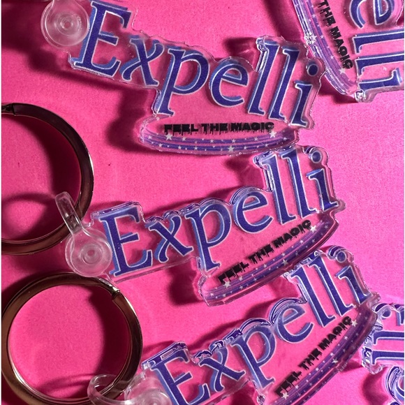 expelligifts